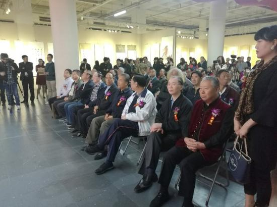 �й��챯�軭Ժ����25�����黭չ�ھ���Ļ