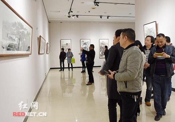 �й��黭30��Ѳչ�߽�������̶