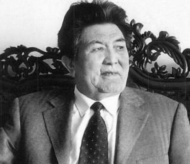 著名画家、美术教育家哈孜·艾买提逝世