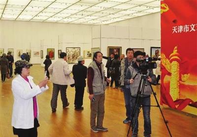 �����д��������Ʒչ��Ļ��ͼ��