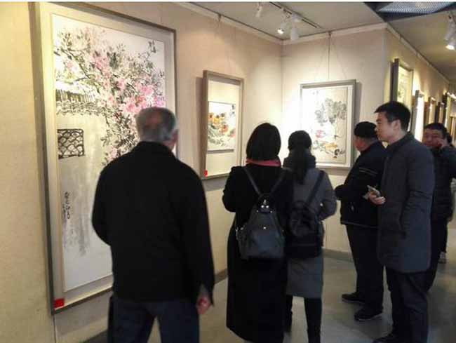 �±��������ġ�����ƽ�黭չ�ڰ��ջ��ȿ�Ļ