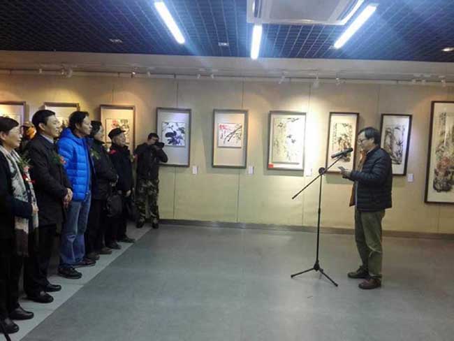 �±��������ġ�����ƽ�黭չ�ڰ��ջ��ȿ�Ļ