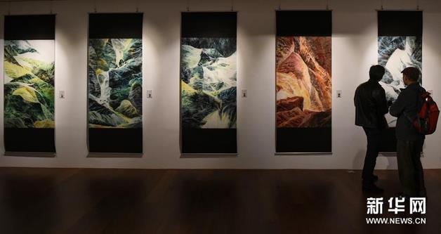 ���ִ�ˮī����չ��̨����Ļ