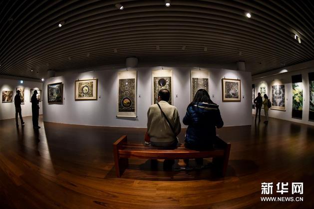 ���ִ�ˮī����չ��̨����Ļ