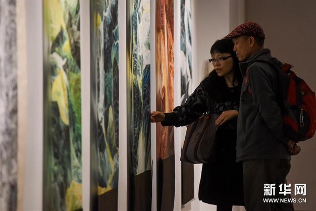 ���ִ�ˮī����չ��̨����Ļ