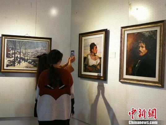 �������滭��������Ʒ��չ��УѲ��չ����