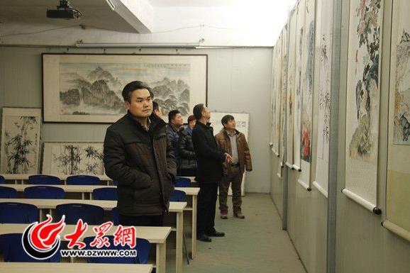 ������ĵ�������о�Ժ�ٰ�ӭ�´��黭չ