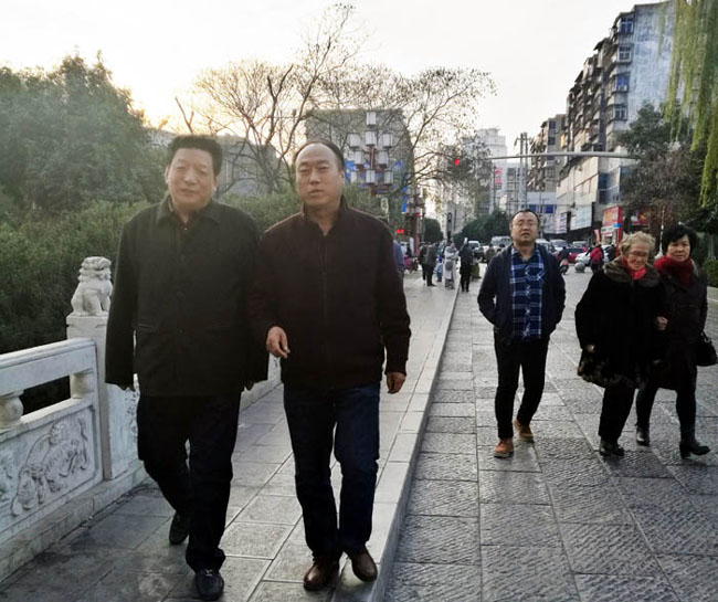 ����ʡ��Э����ϯ��������������ī����