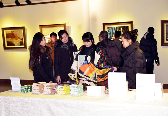 ����˹��Ʒ�ͻ�չ�������γǽ�ɽ�����ݿ�Ļ