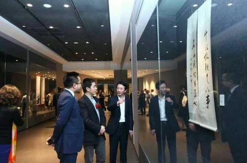 �㶫�������û�ѧ���黭������չ�߽�����