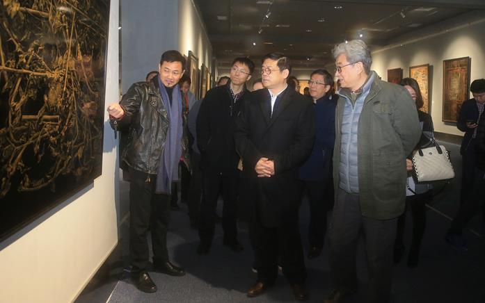 ���Ľ�ȫ���ử��Ʒչ���ϲ�¡�ؾ���