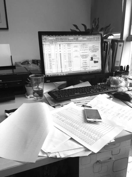 �黭��ƽ̨��7���ɻ� ��ʦ���ݶ��������Υ��