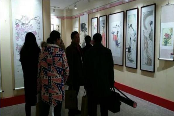 �����оٰ조��ī���ǡ�ӭ���黭չ