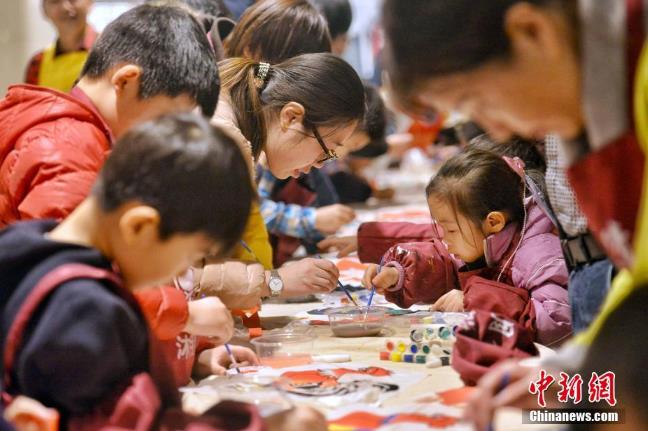 ���¶���̧ͷ �������ڻ�����