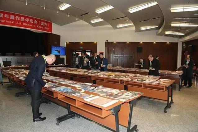 ���߽��й�������������˫��չ��Ʒ�������ھ�����