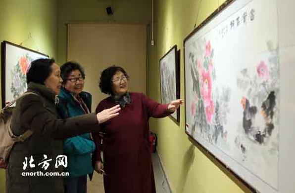 ���Ů�ӻ�Ժ��ʮ�����黭��Ʒչ�ٰ�