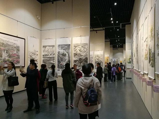 ������ƽ�� ˮī��ׯ���黭չ��Ļ