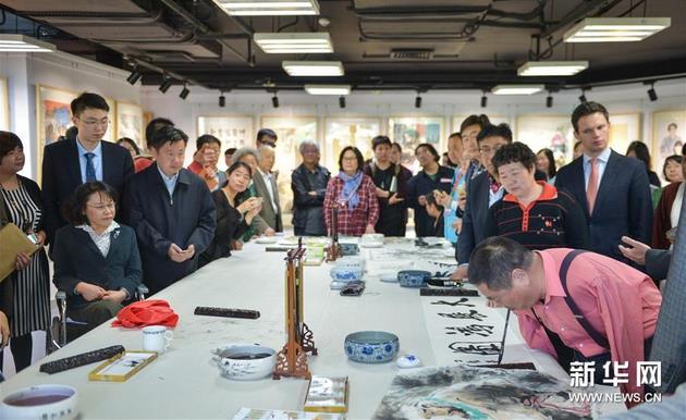 我国首家残疾人美术馆在京开馆