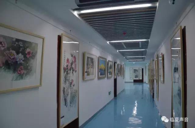 �����оٰ���������黭����չ