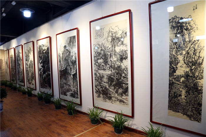 ����չ����Ʒ����