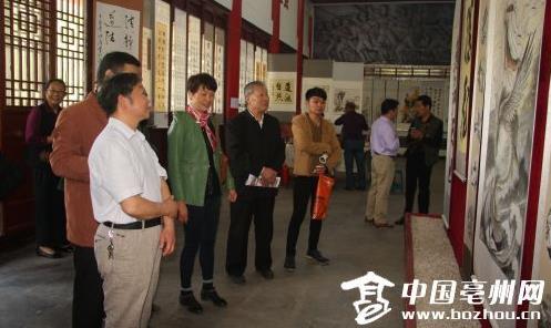 ���ɳ��ؾٰ��׽�ׯ���Ļ��黭��Ʒչ