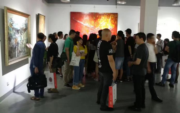 �ܶ���ʼ�����ۺϲ��ϻ滭�о�չ