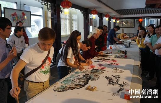 成都新津·台湾屏东两岸一家亲书画交流活动在川举行