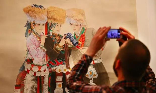 “大美无疆”中俄教师美术作品联展在俄启幕