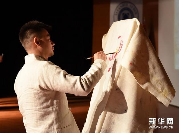 �й���������չ�����������