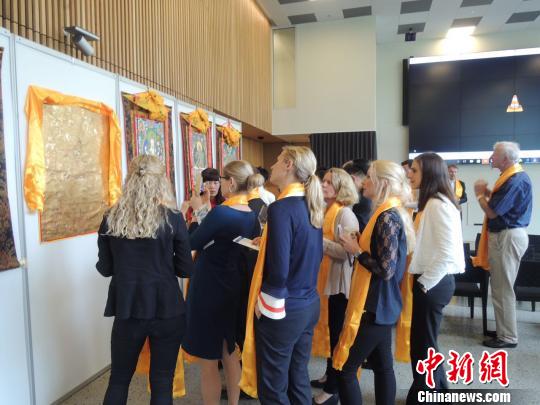 “感知中国·大美青海”摄影及唐卡艺术巡展走进挪威