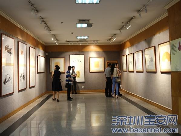 庆祝香港回归20周年 宝安举办扇面书画精品展