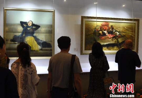 ��200��������Ʒ�����׽���������������������չ