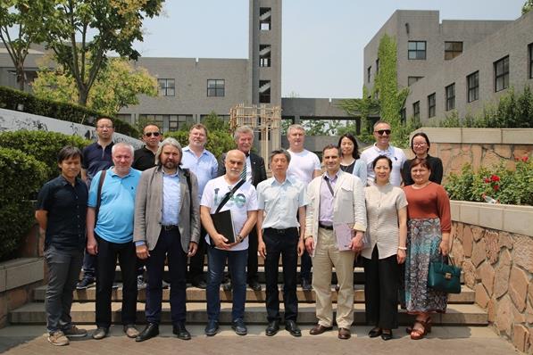 ���ϰ�Ժ���������Ʒ�����ѧԺԺ��������