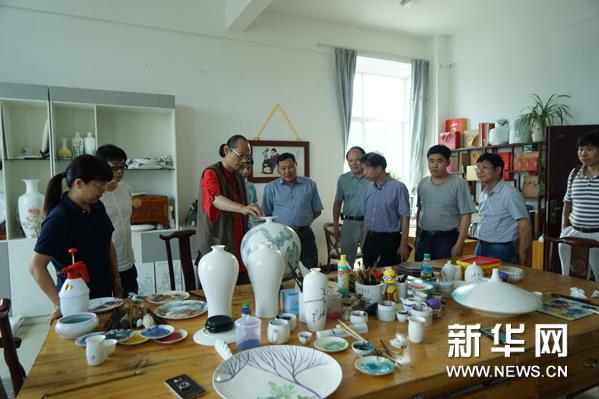 ��������������ǡ�����ϯ������ר�̿������Ҷ�ϣԴ