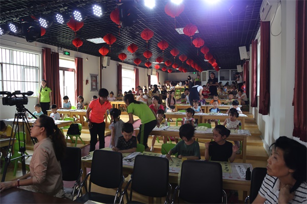 书法家姜洪发起《学写汉字》书法教育公益活动在京举行