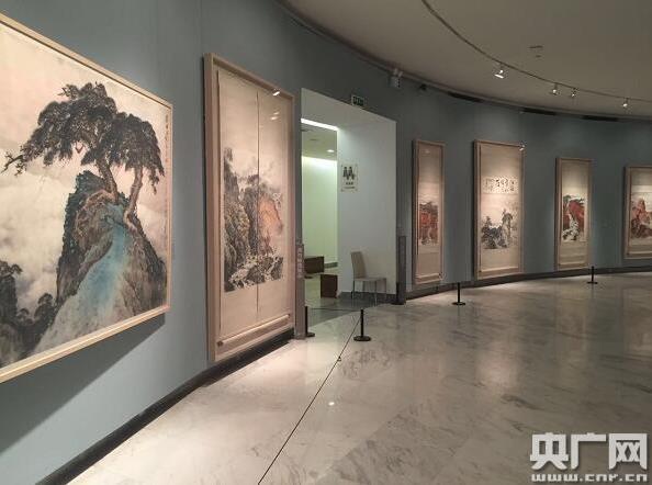 ����ɽ�������ݽ��ݶ�ʮ����ϵ��ѧ��չ����Ļ