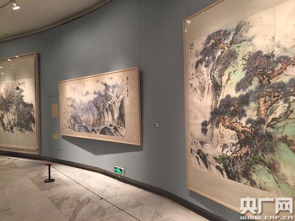 ����ɽ�������ݽ��ݶ�ʮ����ϵ��ѧ��չ����Ļ