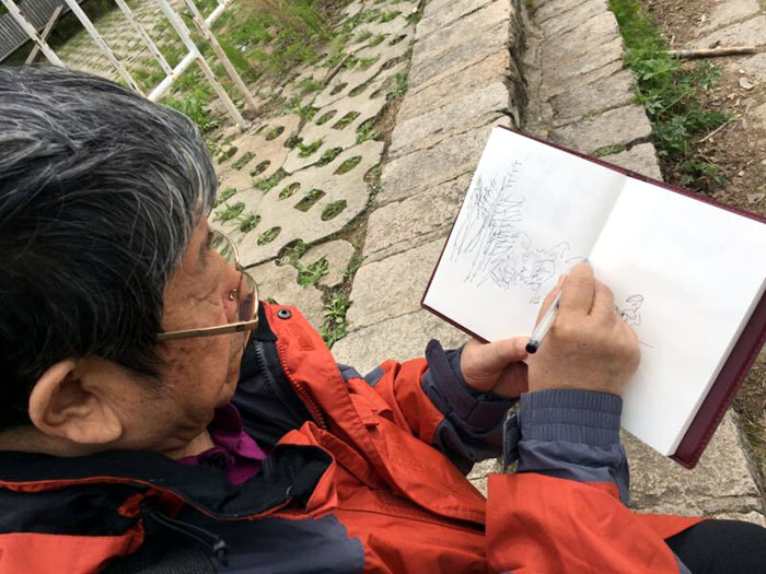 于志学率冰雪画派在小兴安岭红松故乡五营原始森林写生