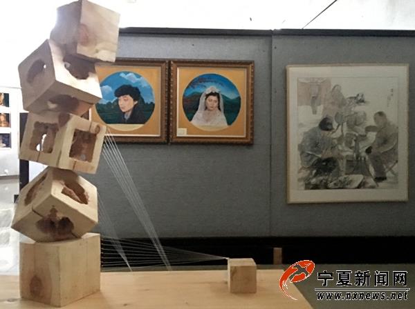 ���Ĵ�ѧ����ѧԺ��ҵ��������Ʒչ��Ļ