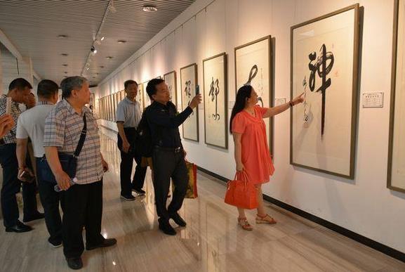 “翰墨情缘 畅写人生 谢金龙书法展”在京开幕