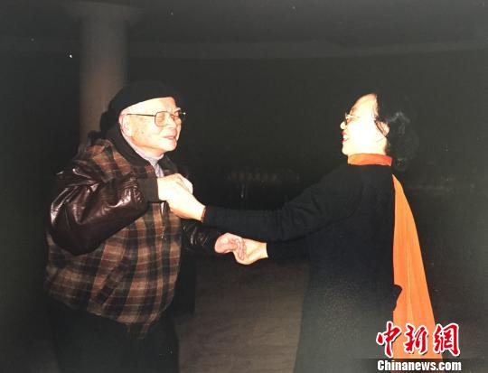 ��̳��Ů���������壺�����ڵĶ������ܶ�