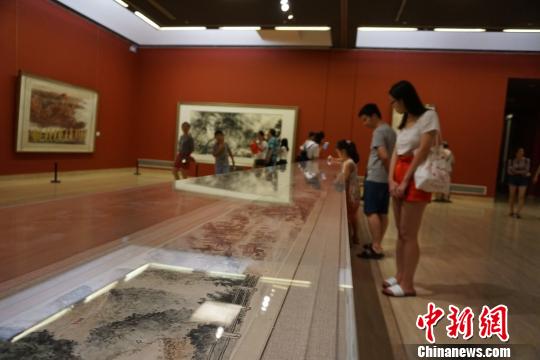 广东美术百年大展在中国美术馆开展