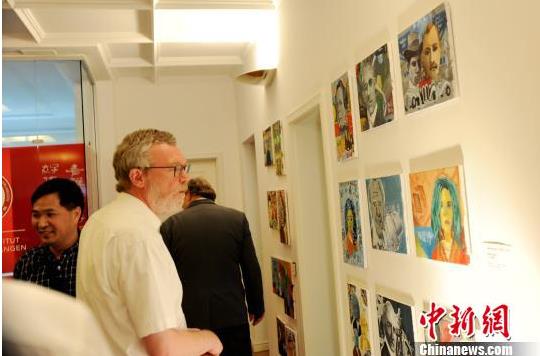 ����ѧ���������й�����������Ŧ�ױ���չ��Ļ