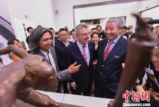 国际奥委会主席巴赫参观中国雕塑院