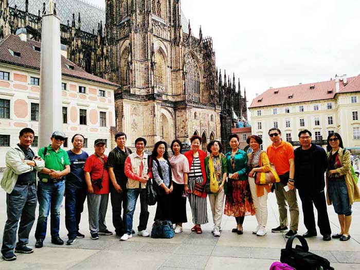 “一带一路”沿线国家第五批书画名家考察采风团走进东欧