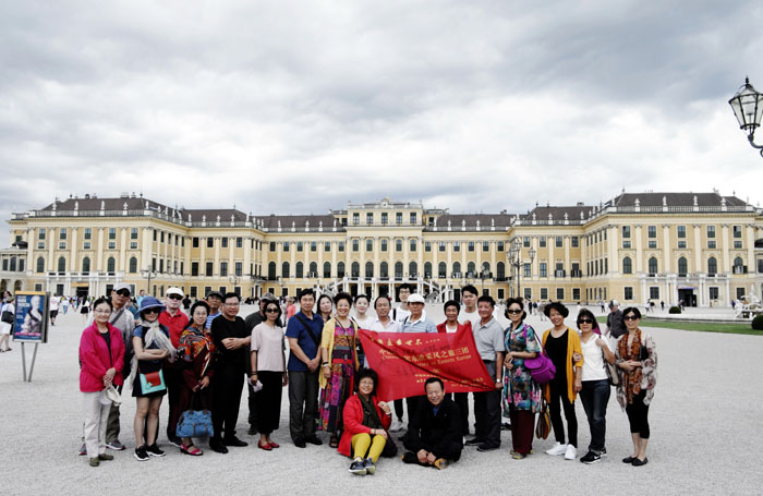 “一带一路”沿线国家第五批书画名家考察采风团走进东欧