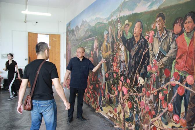 中国美协专家组赴国美观摩指导