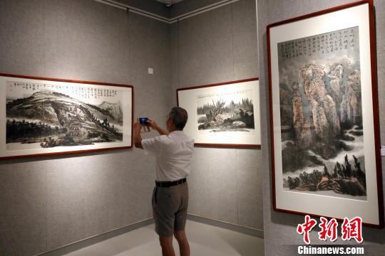 ���콭����˿·�С���չ�ڹ������־���