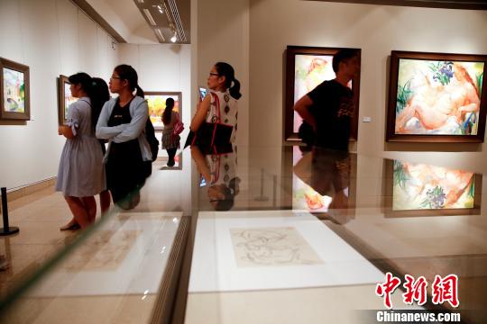 奇幻优雅 陈钧德写意油画精品亮相中国美术馆