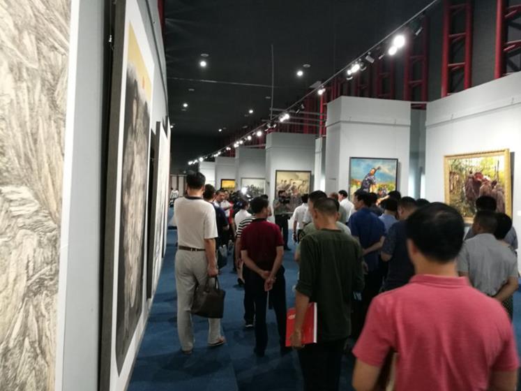 �����һ�ϲ������߽���90����•�й�����������Ʒչ